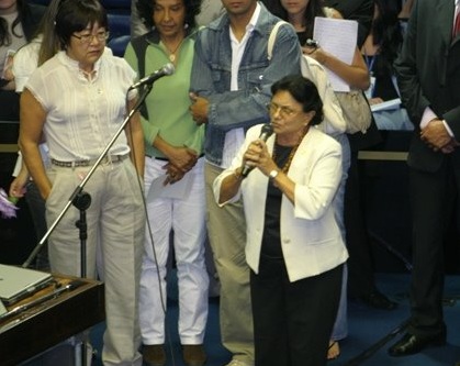 D. Zeneida cantar na abertura da Comissão Mista Permanente sobre Mudanças Climáticas